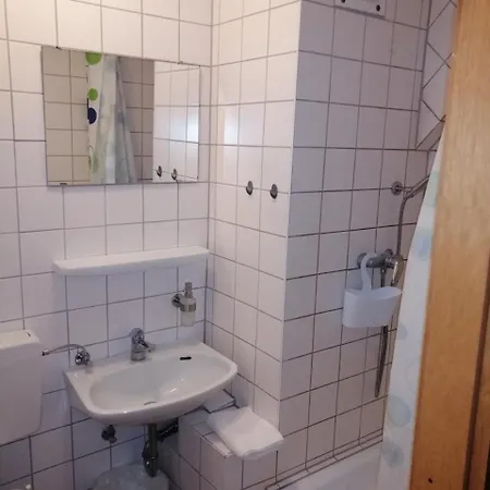 Gasthof Zimmervermietung Lamm, Zugang Erfolgt Selbstständig über Ein Schlüsseltresor 3*